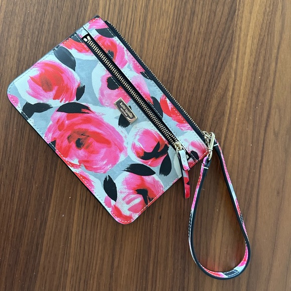 Kate spade ♠️ wallet - Picture 1 of 4